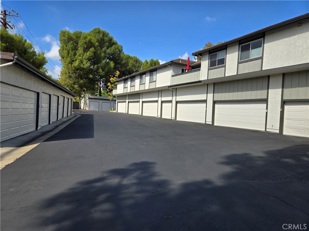 1344 E Hillcrest Drive 34