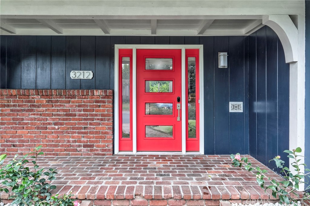 3212 W Valley Heart Drive