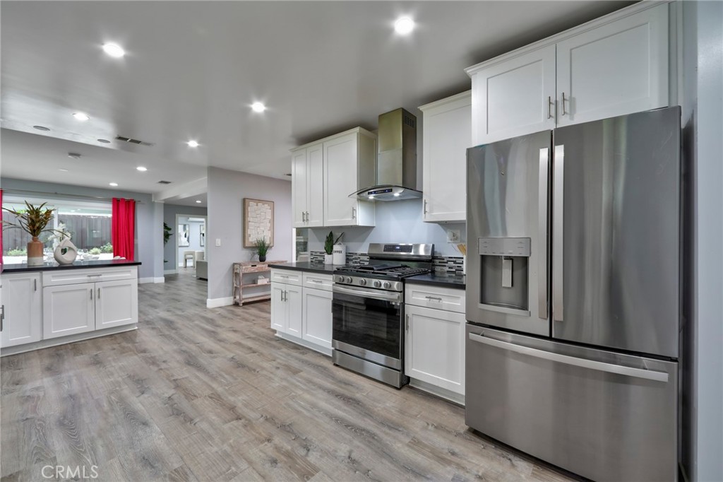 3212 W Valley Heart Drive