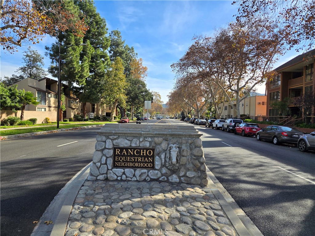 3212 W Valley Heart Drive