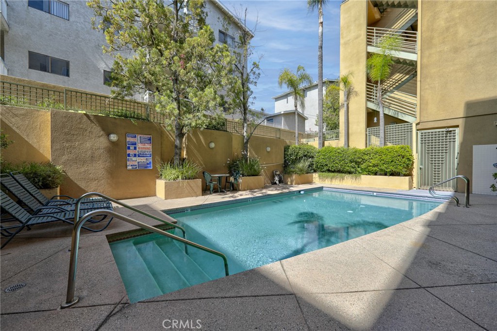 12841 Bloomfield 103