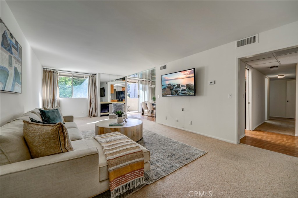 14141 Dickens 301 Sherman Oaks, CA 91423