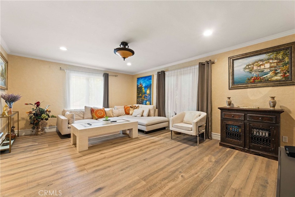 4007 Alta Mesa