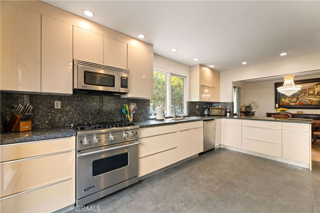 4007 Alta Mesa