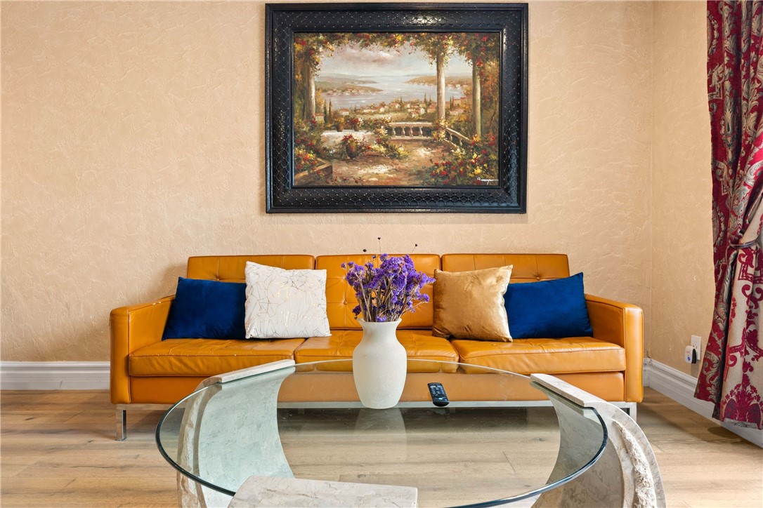 4007 Alta Mesa