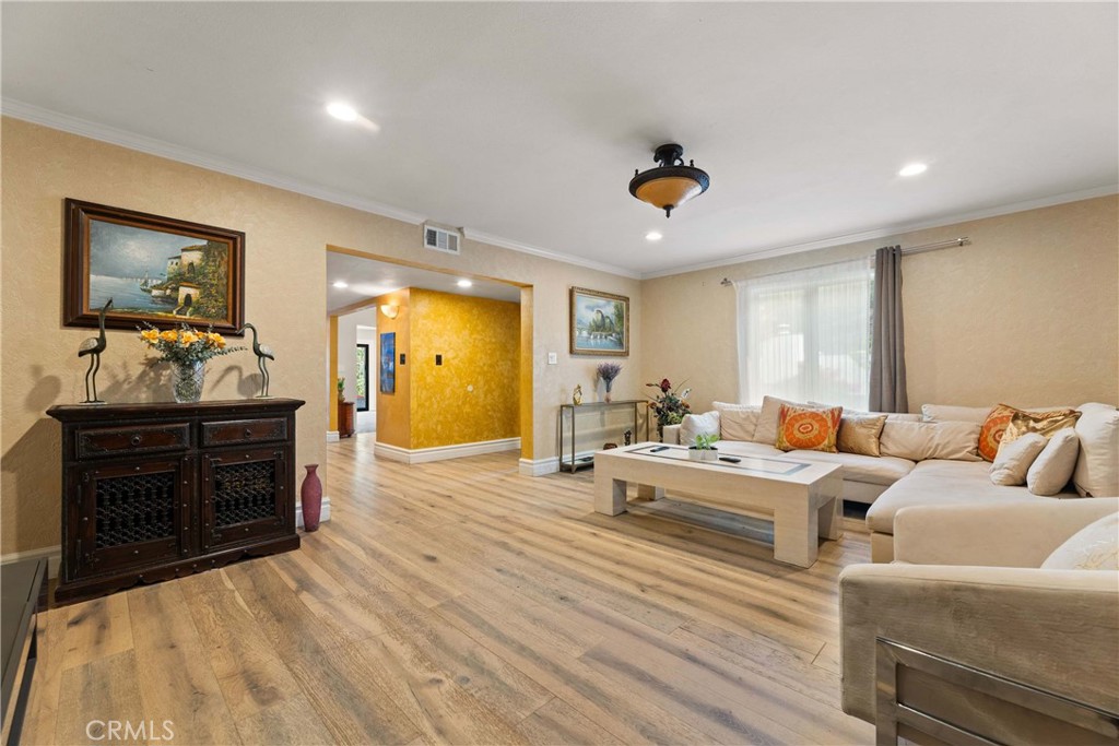 4007 Alta Mesa