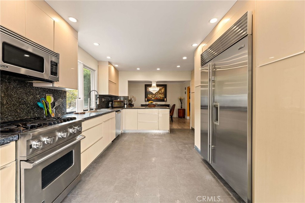 4007 Alta Mesa