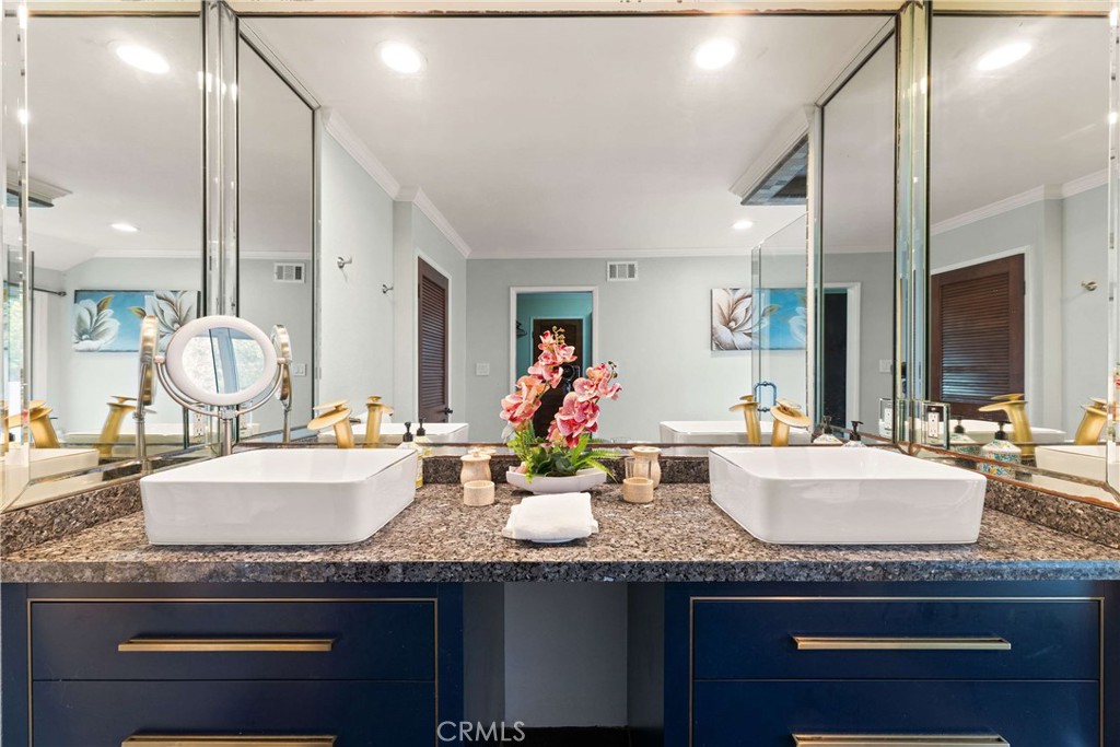 4007 Alta Mesa