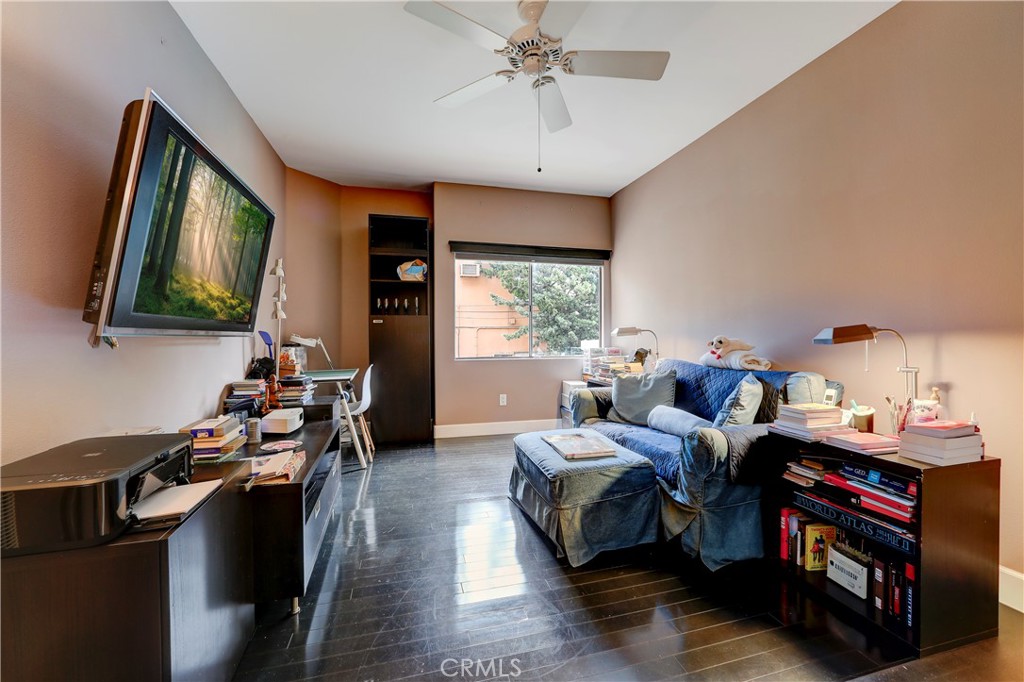 12060 Hoffman 107, Studio City, CA 91604