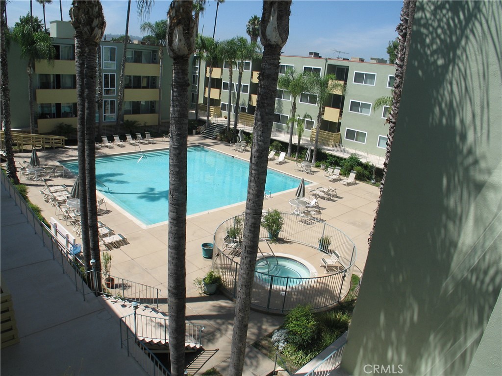 4915 Tyrone 221 Sherman Oaks, CA 91423