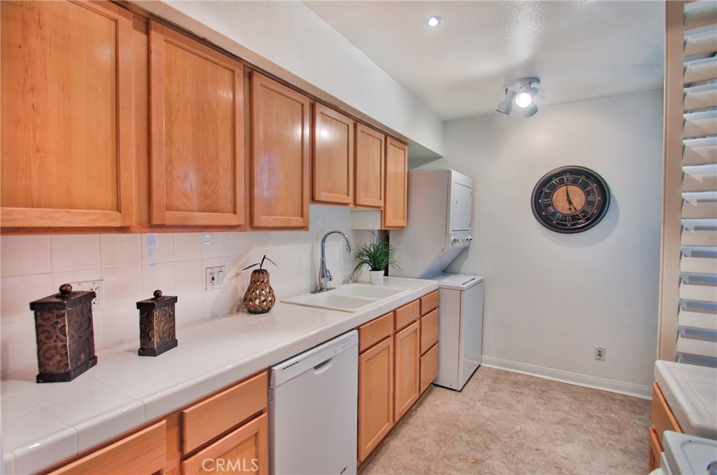 4915 Tyrone 221 Sherman Oaks, CA 91423