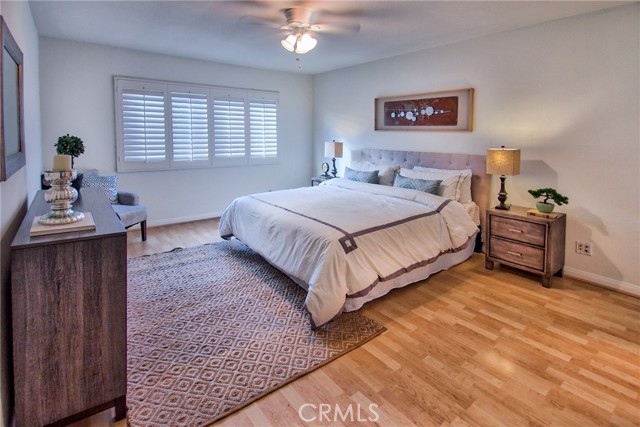 4915 Tyrone Unit: 221