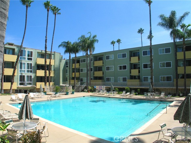 4915 Tyrone Unit: 221