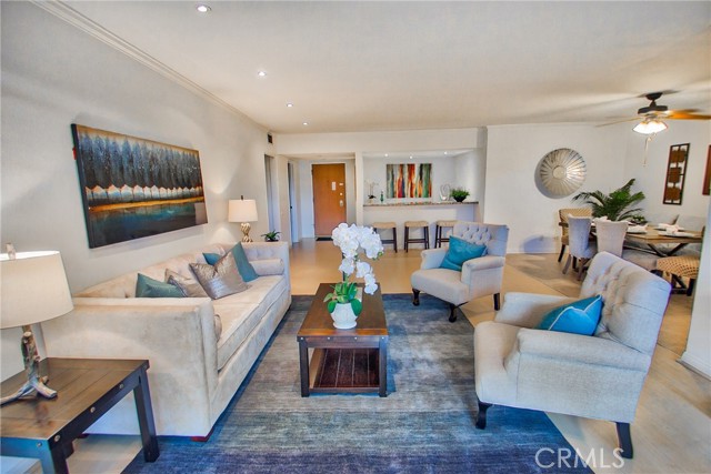 4915 Tyrone Unit: 221