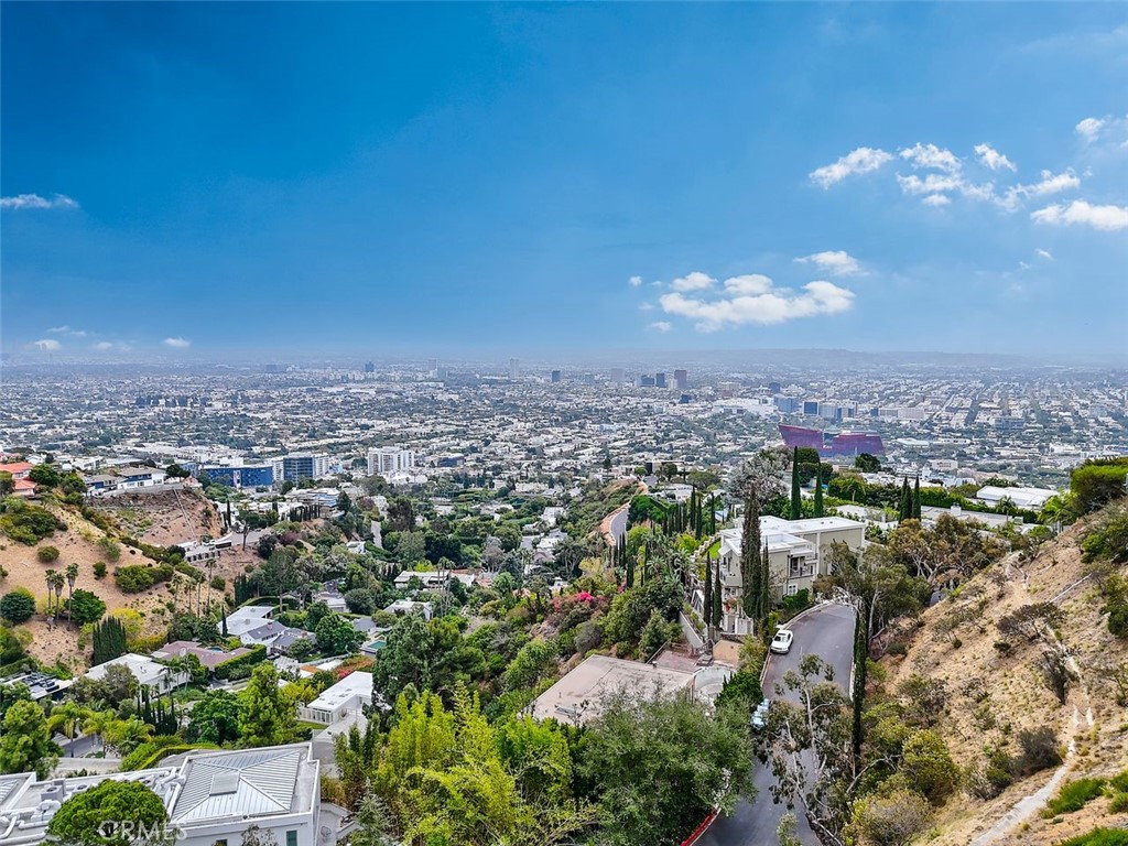8875 Thrasher Avenue, West Hollywood, CA 90069