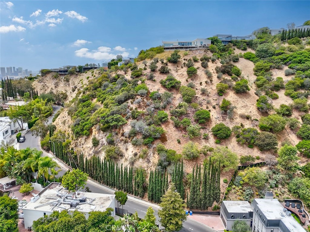 8875 Thrasher Avenue, West Hollywood, CA 90069