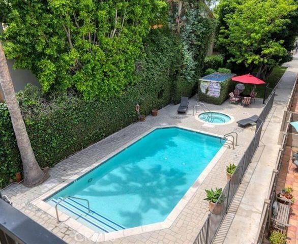 4477 Woodman #310 Los Angeles, CA 91423