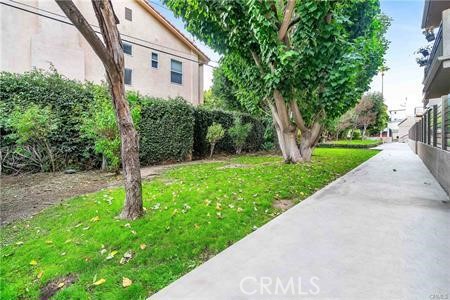 4477 Woodman #310 Los Angeles, CA 91423