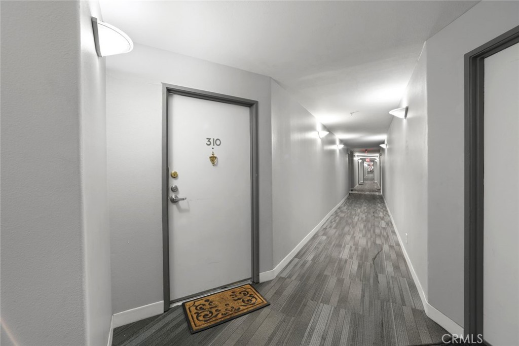4477 Woodman #310 Los Angeles, CA 91423