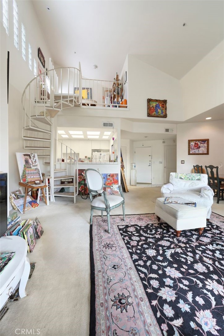 4477 Woodman #310 Los Angeles, CA 91423
