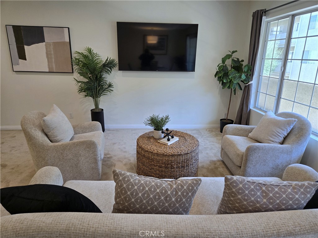 4647 Willis Avenue #220 Sherman Oaks, CA 91403
