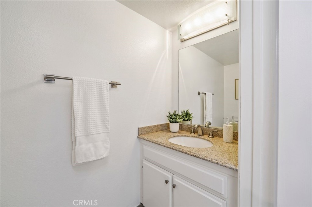 4189 Vineland #120 Studio City, CA 91602