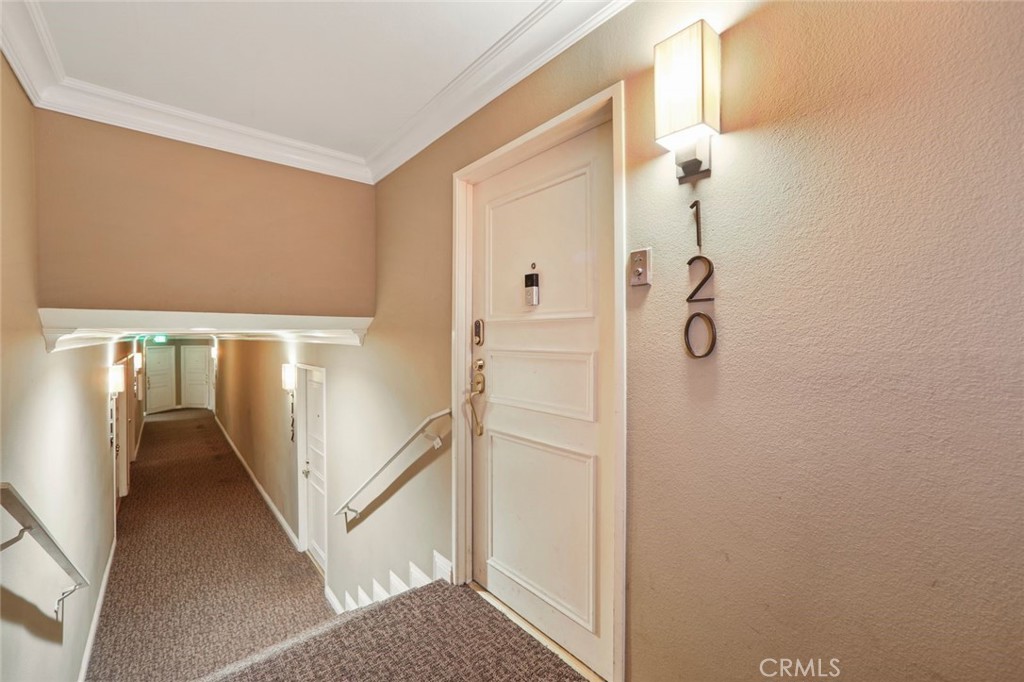 4189 Vineland #120 Studio City, CA 91602