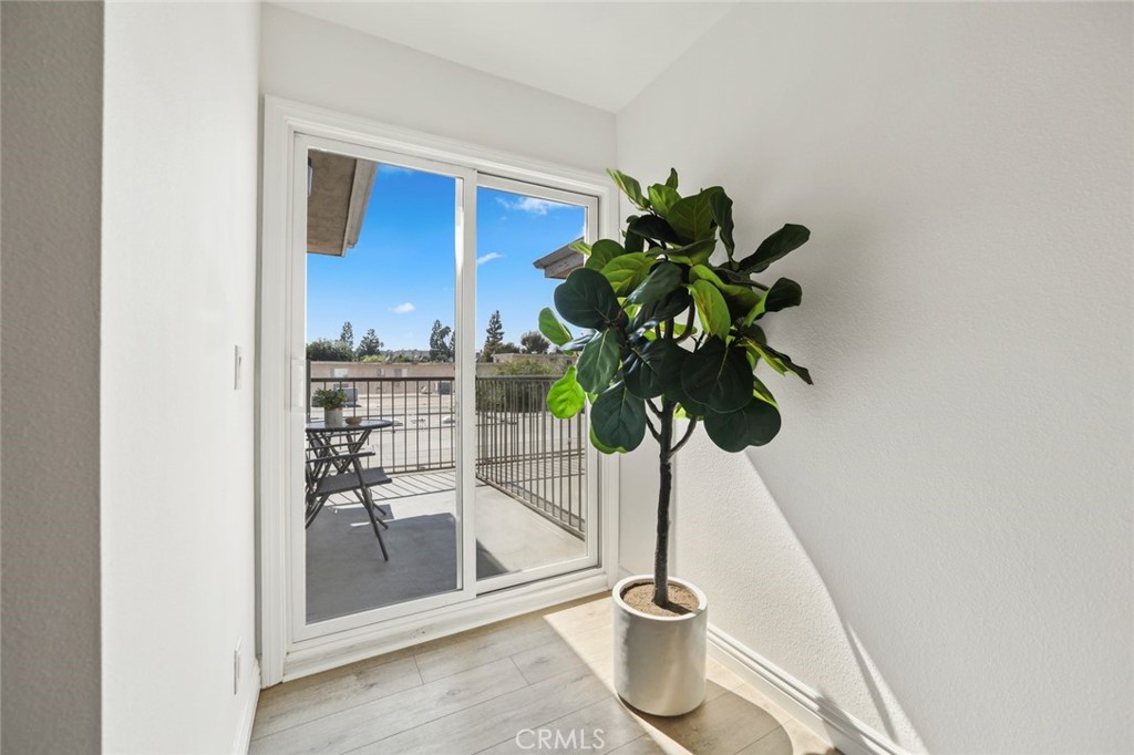 4189 Vineland #120 Studio City, CA 91602