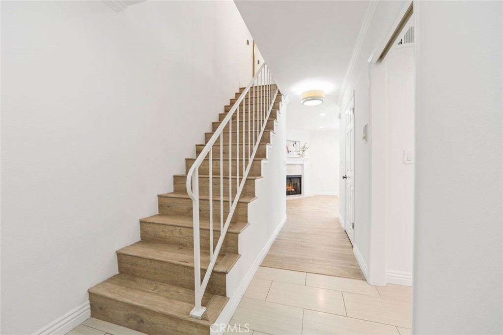 4189 Vineland #120 Studio City, CA 91602