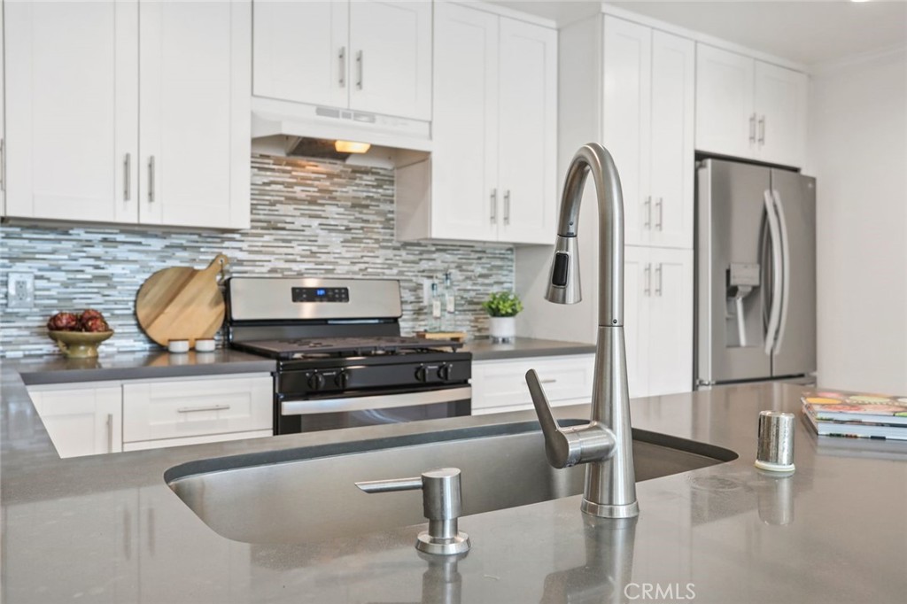 4189 Vineland #120 Studio City, CA 91602