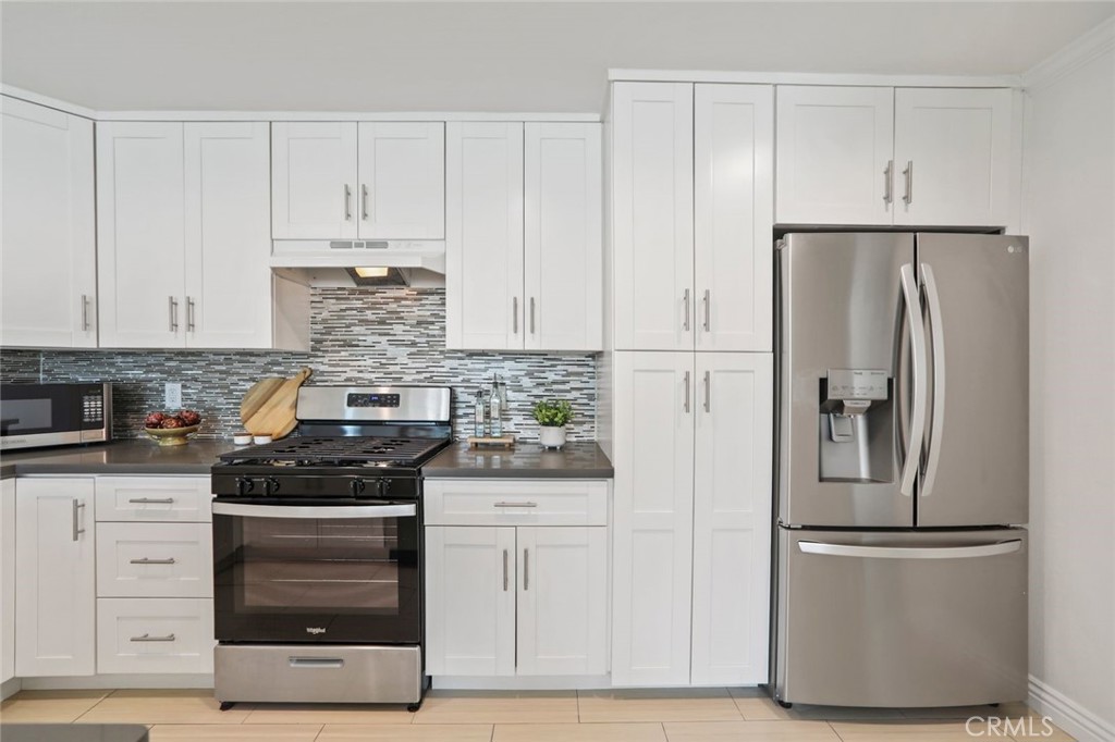 4189 Vineland #120 Studio City, CA 91602