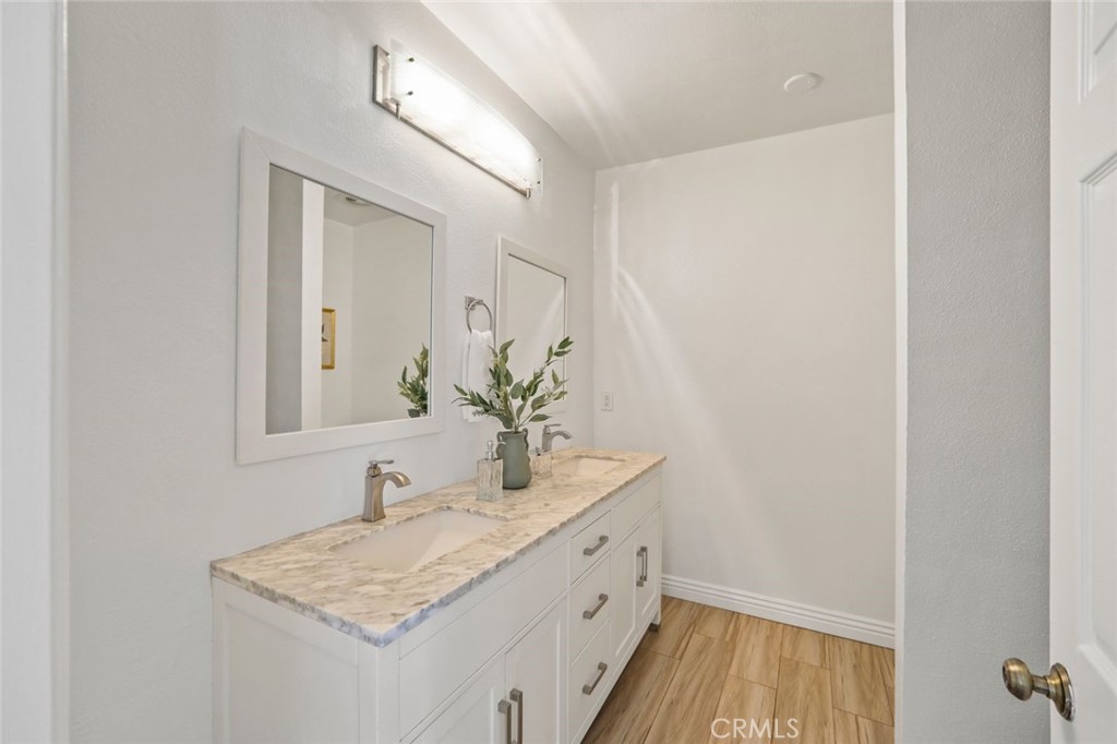 4189 Vineland #120 Studio City, CA 91602
