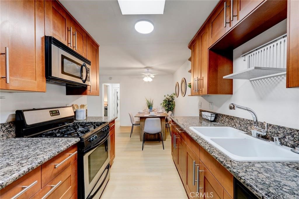 11138 Aqua Vista Street 9