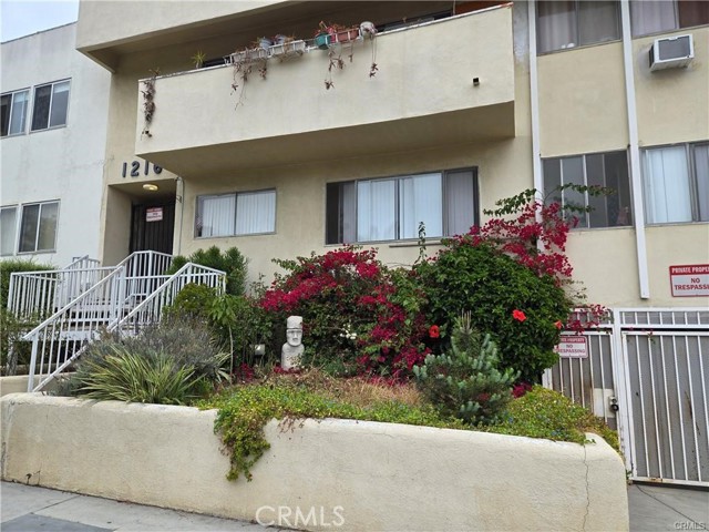 1216 N Formosa Unit: 3