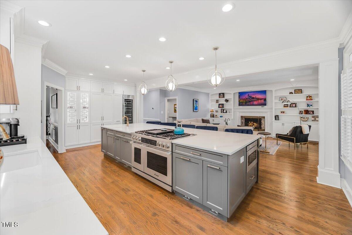 4012 Edward Pride Wynd