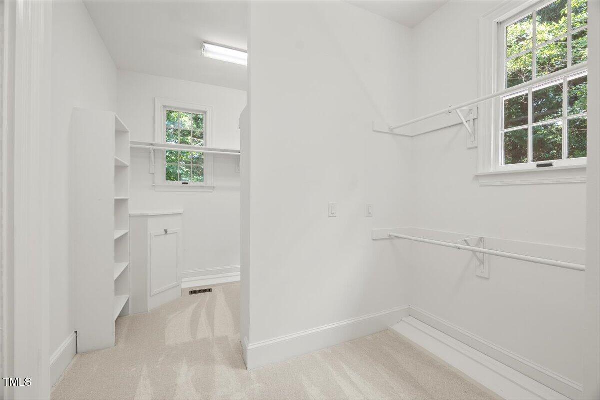 4016 Edward Pride Wynd