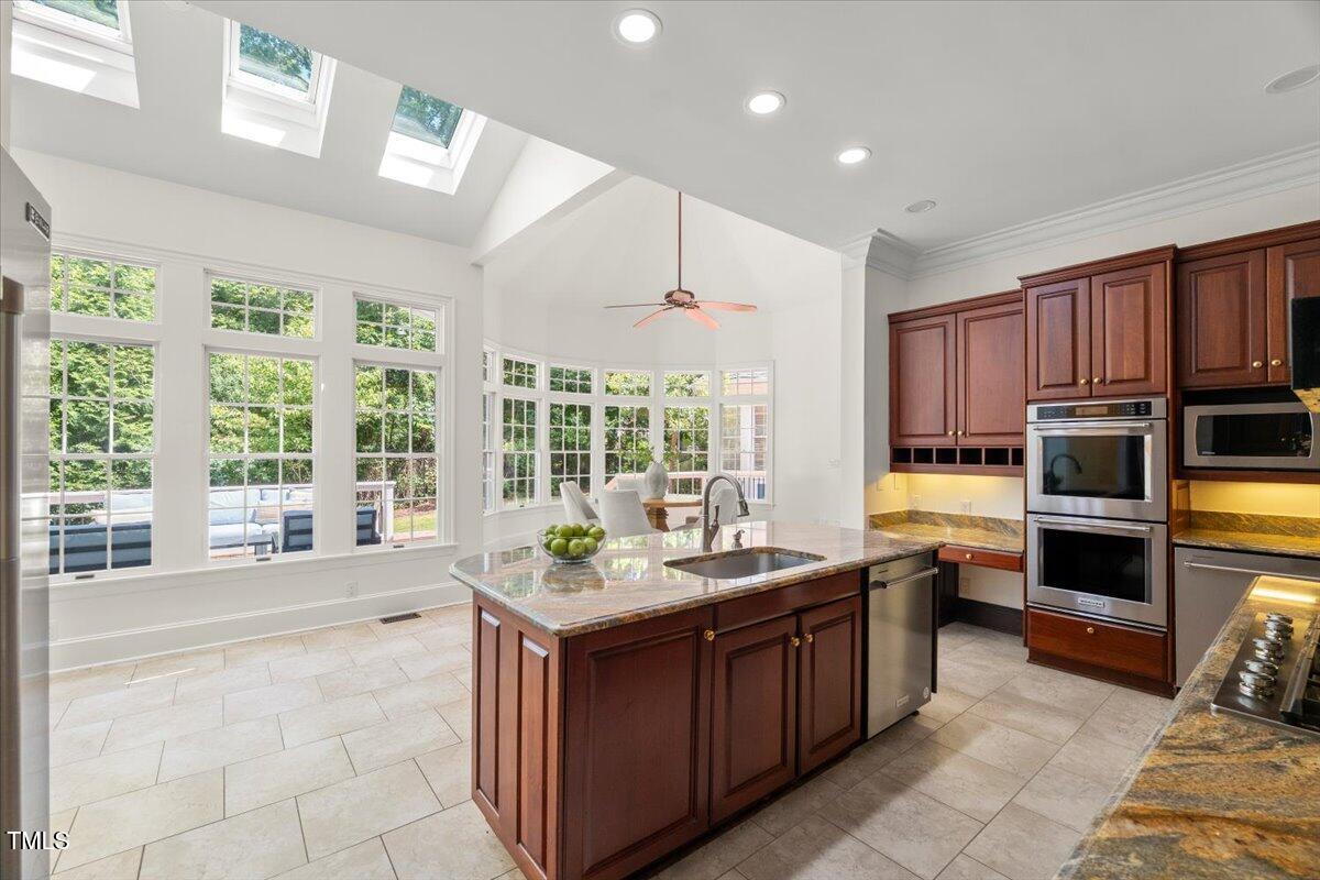 4016 Edward Pride Wynd