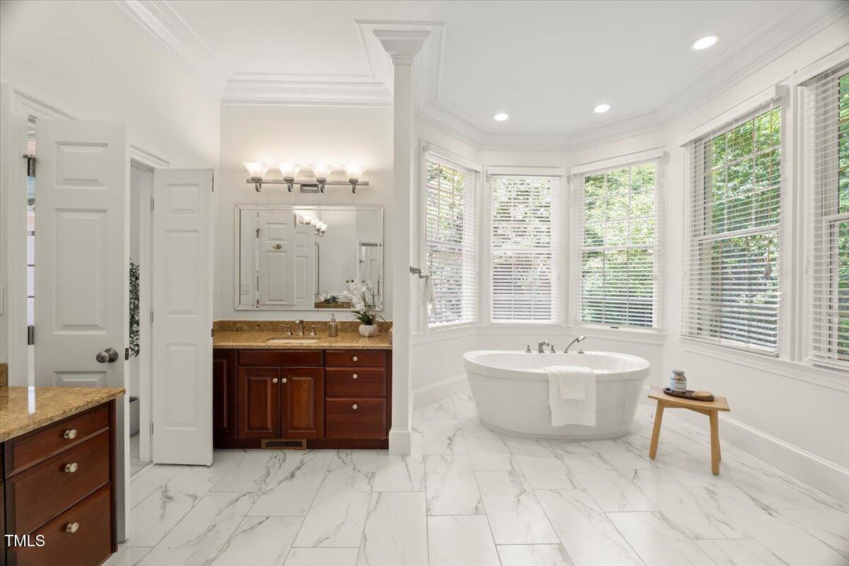 4016 Edward Pride Wynd