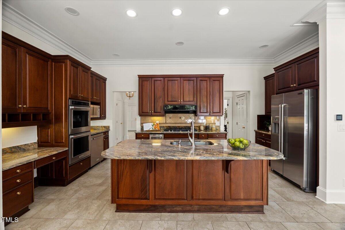 4016 Edward Pride Wynd