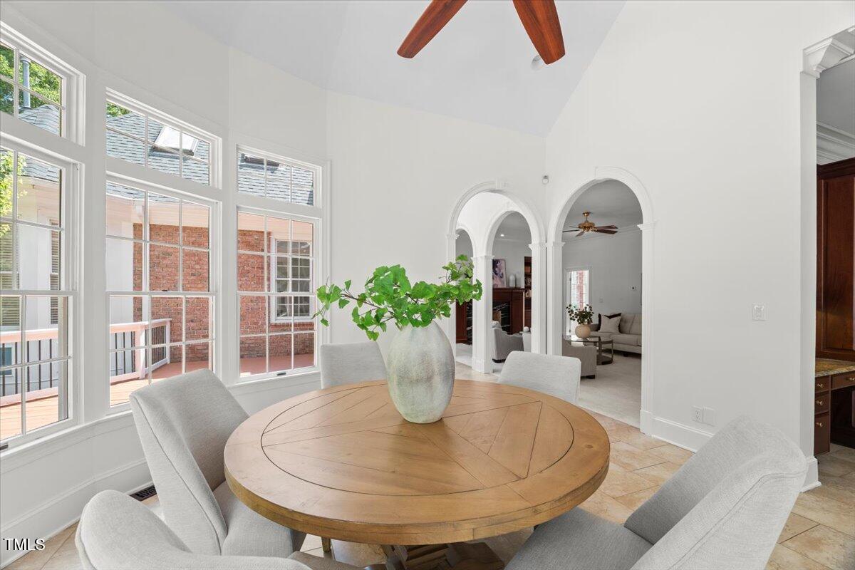 4016 Edward Pride Wynd