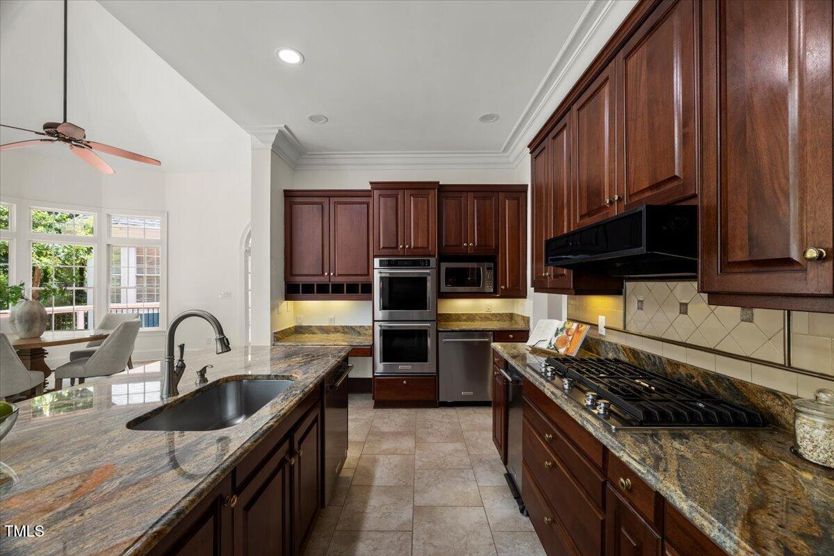 4016 Edward Pride Wynd