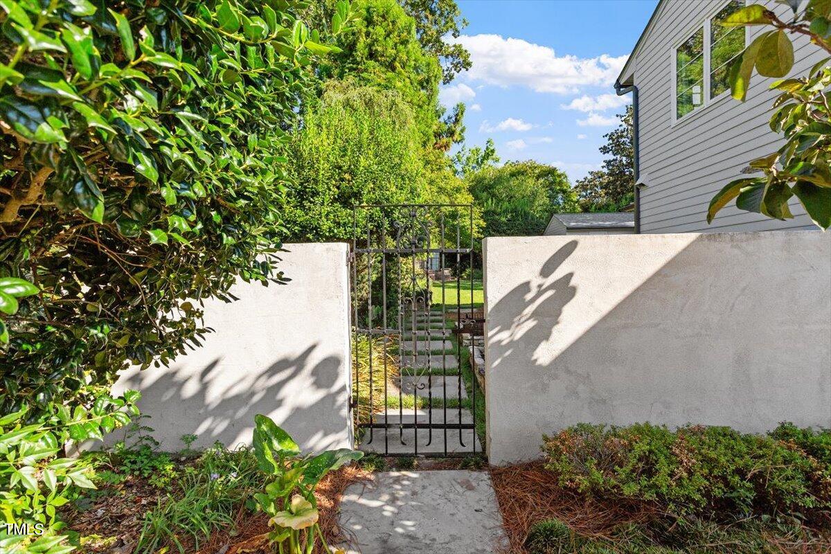 1801 Mcdonald Lane
