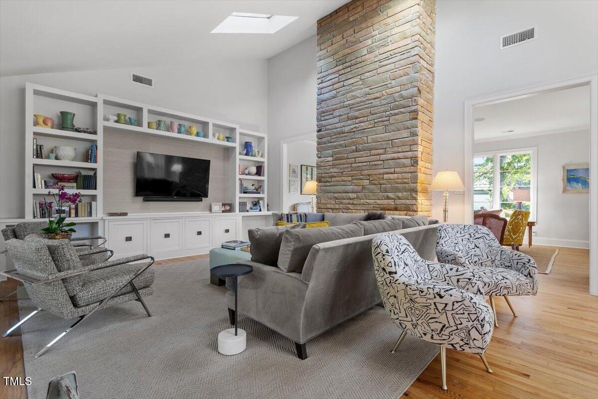 1801 Mcdonald Lane