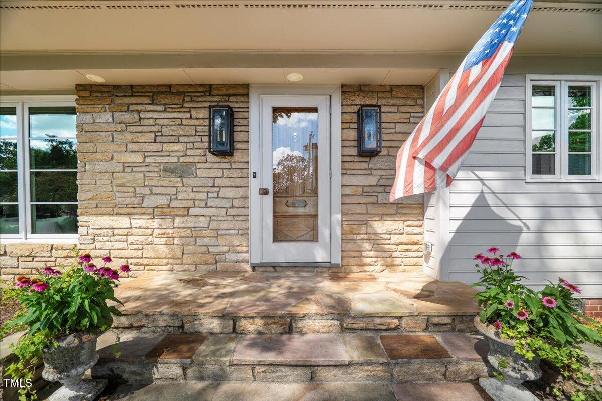 1801 Mcdonald Lane