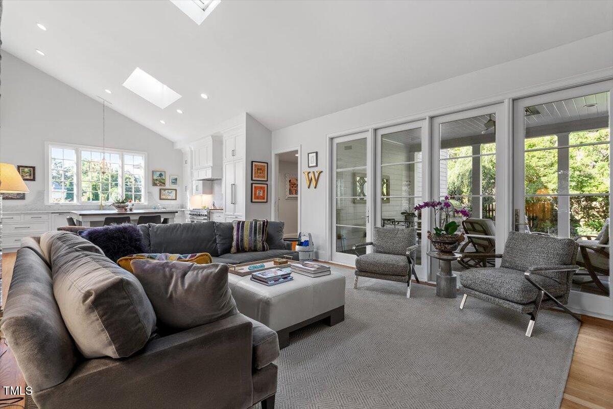 1801 Mcdonald Lane