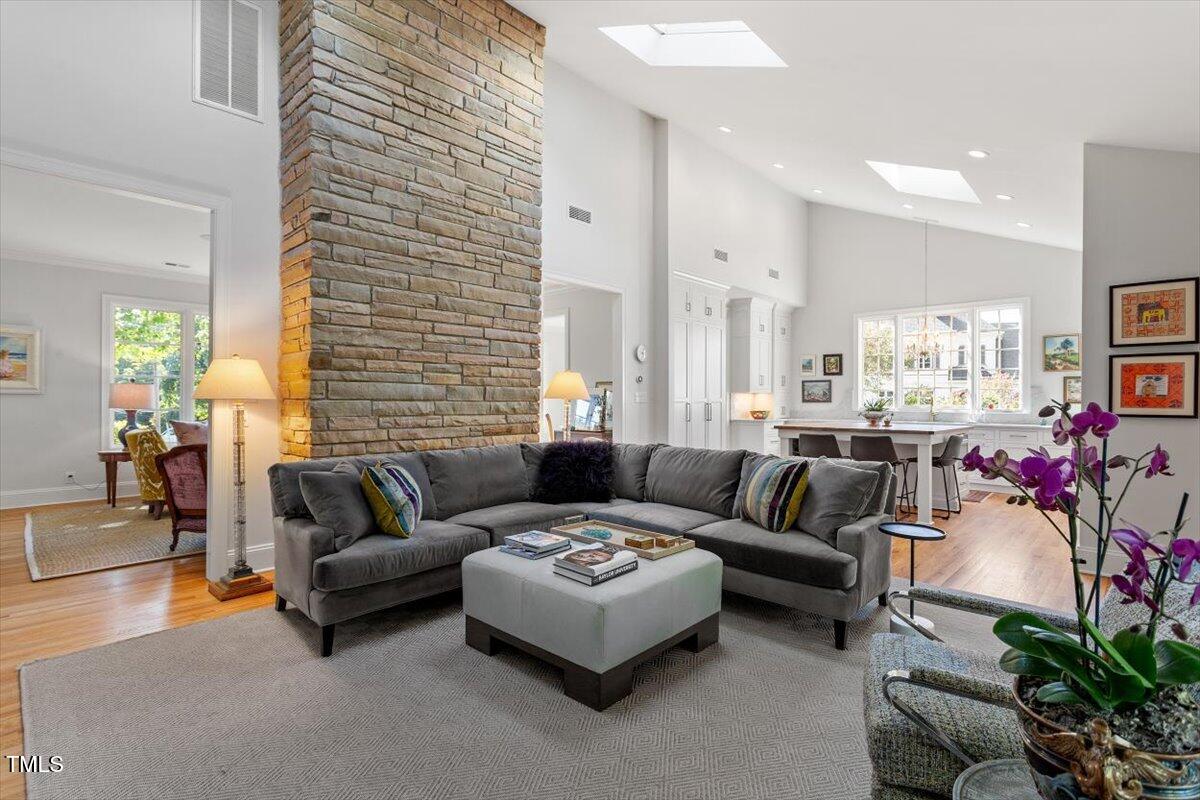 1801 Mcdonald Lane
