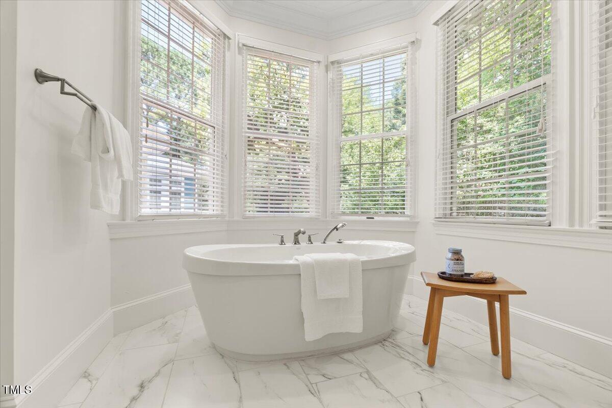 4016 Edward Pride Wynd