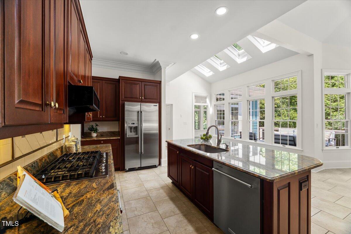 4016 Edward Pride Wynd