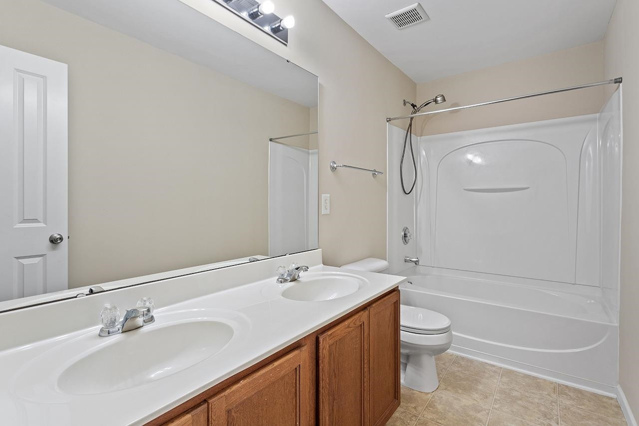 1203 E Summerfield