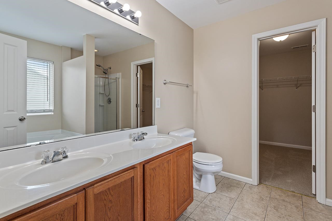 1203 E Summerfield